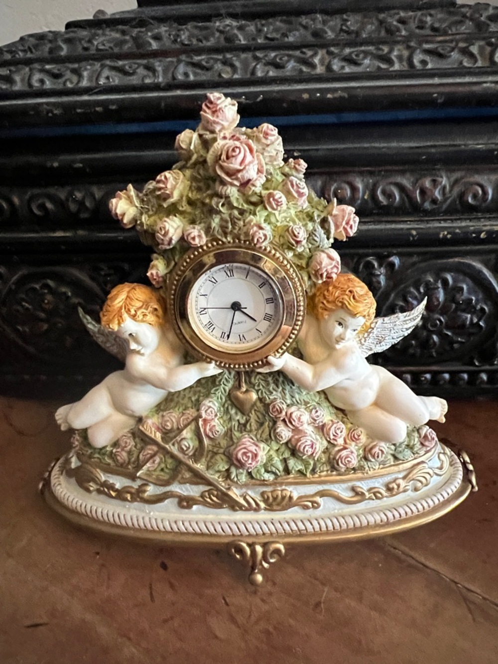 Judith Winslow shelf clock